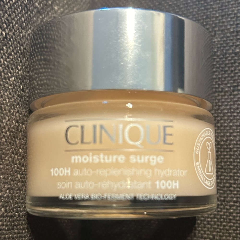 Clinique Moisture Surge
